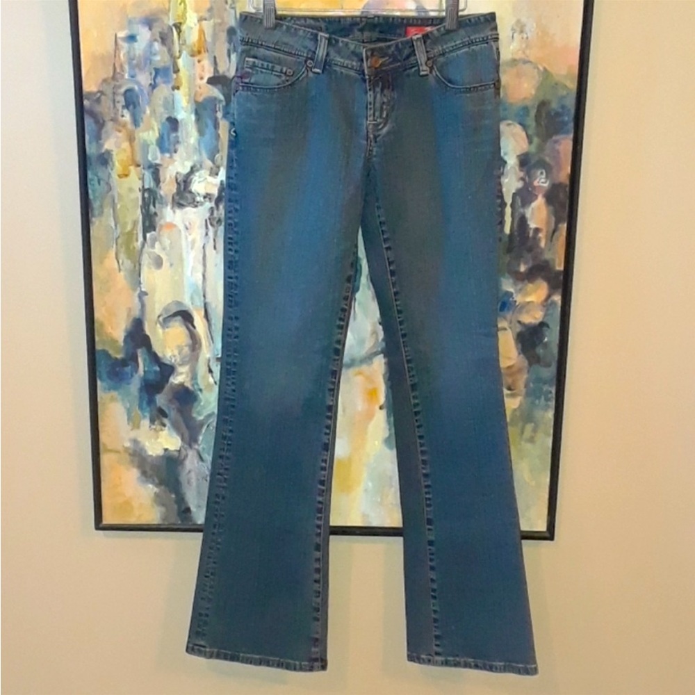 NWT Seven denim flares Sz 28...distressed (but not as much as 1st photo (stock) - Picture 3 of 5